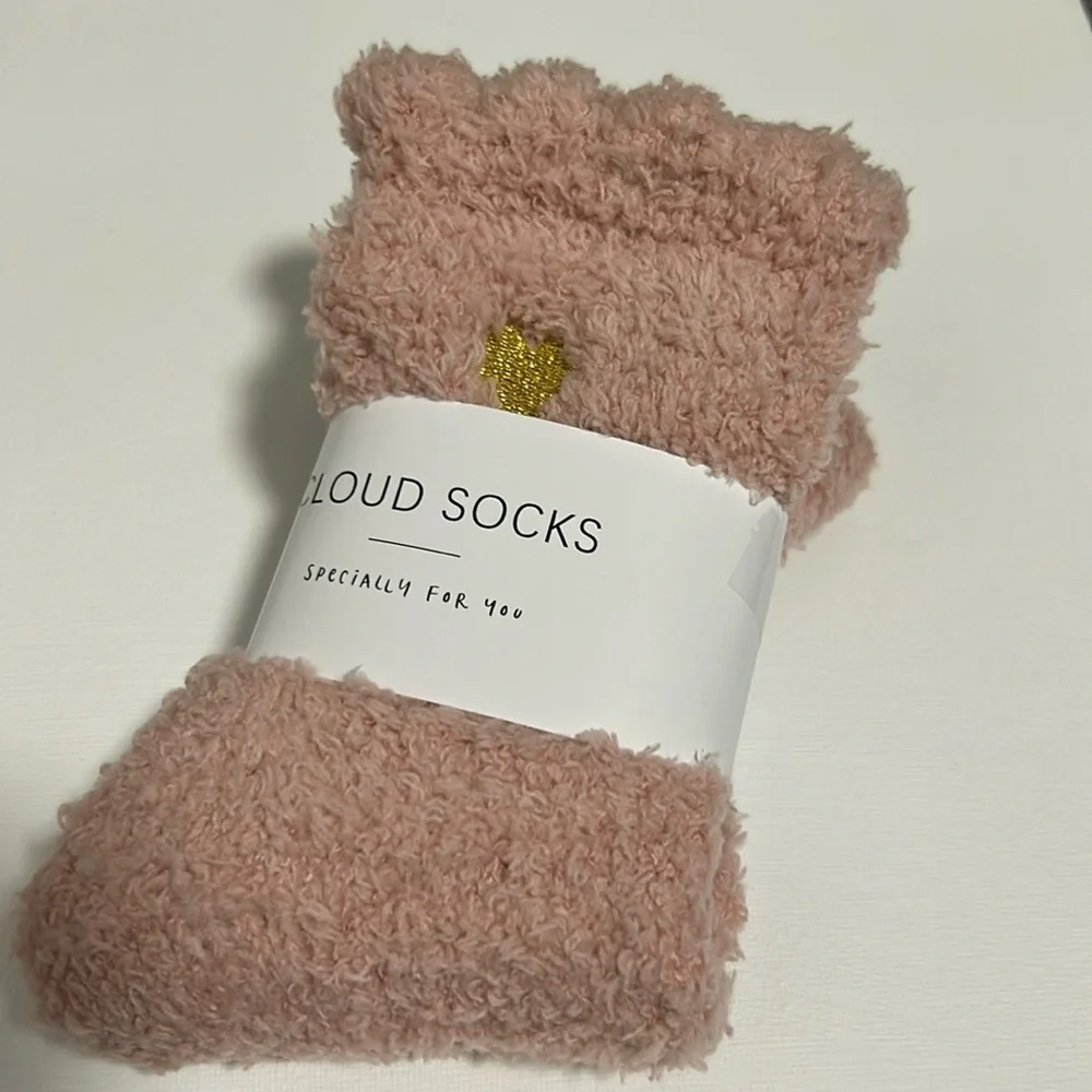 Fuzzy socks: light dusty pink